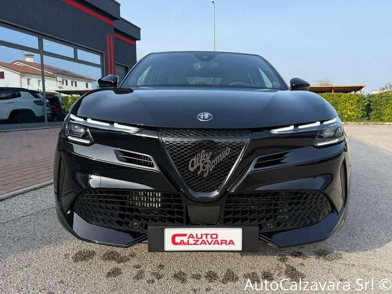 Nuova Alfa Romeo Junior 145 CV (106 kW) 2026 Nero tortona SUV