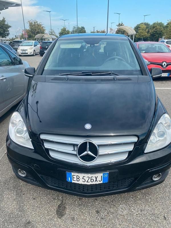 Usata Mercedes B180 116 CV (85 kW) 2010 Monovolume