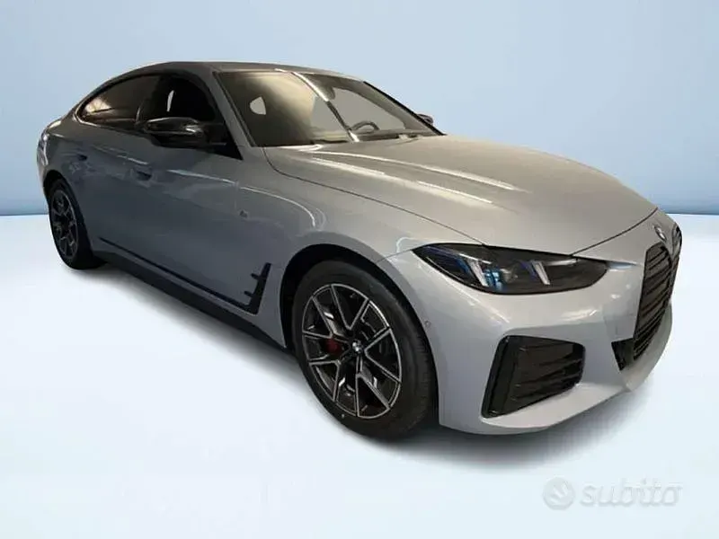 Nuova BMW i4 M Sport 442 kW (601 CV) 2026 Grigio Berlina