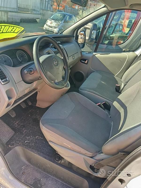 Usata Opel Vivaro 2009 Bianco Monovolume