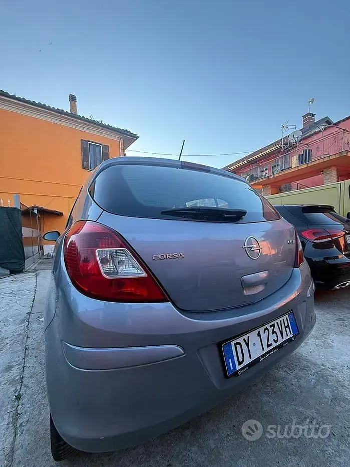 Usata Opel Corsa 75 CV (55 kW) 2009 Grigio Utilitaria