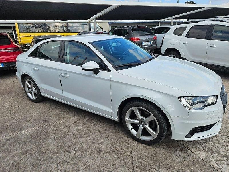 Usata Audi A3 Ambition 125 CV (91 kW) 2015 Bianco pastello Berlina