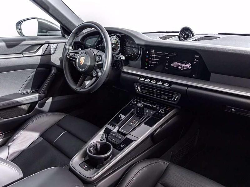 Usata Porsche 911 Carrera Cabriolet 385 CV (283 kW) 2023 Grigio agata Cabrio