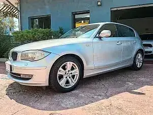 Usata BMW 118 143 CV (105 kW) 2011 Argento Utilitaria