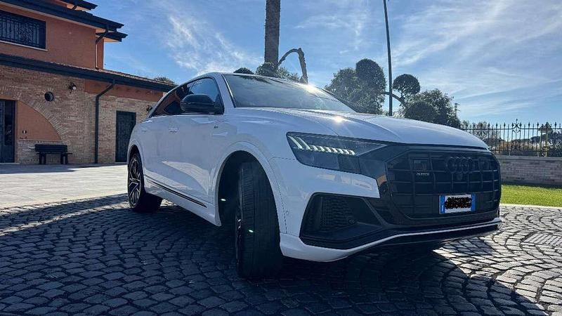 Usata Audi Q8 S-Line 340 CV (250 kW) 2022 Bianco SUV