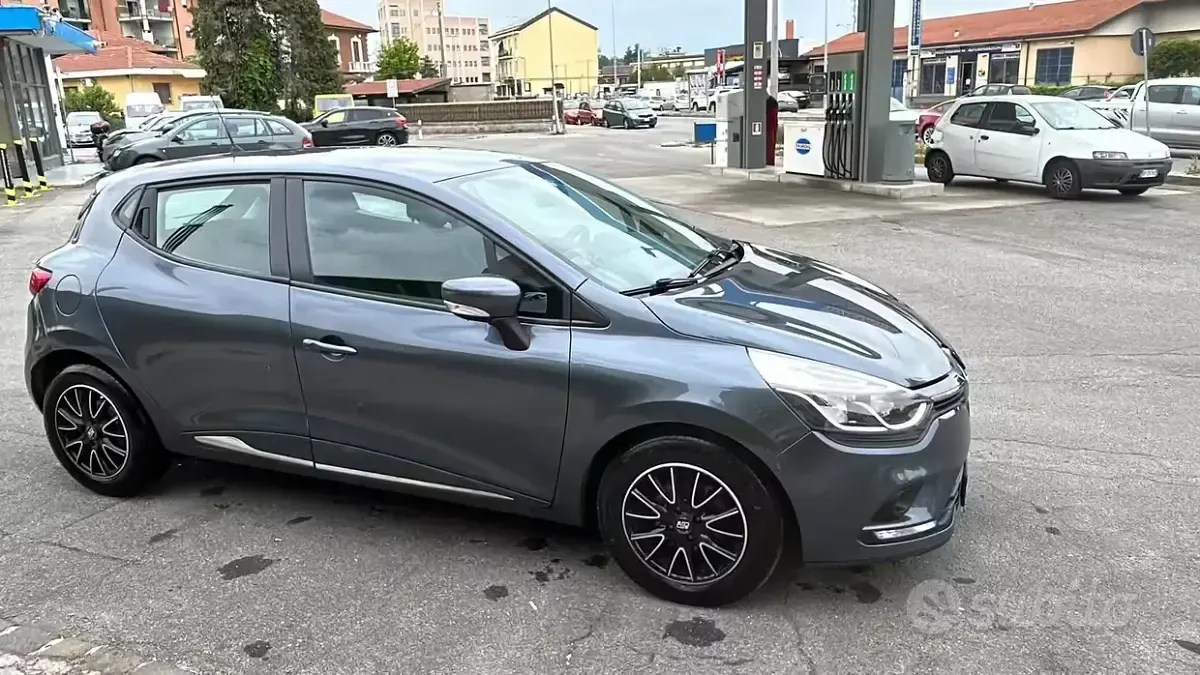Usata Renault Clio IV 75 CV (55 kW) 2018 Blu Berlina
