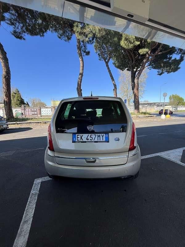 Usata Lancia Musa S 95 CV (69 kW) 2012 Beige Monovolume