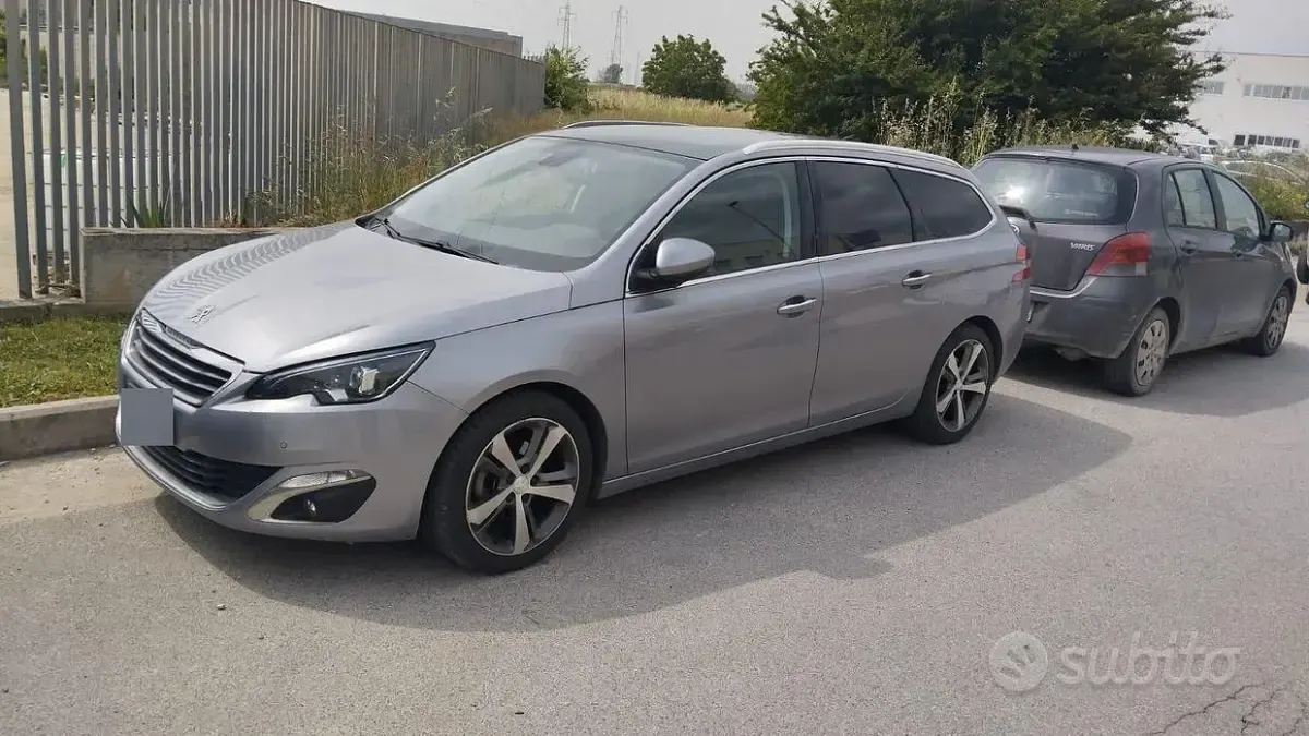 Usata Peugeot 308 SW Allure 131 CV (96 kW) 2015 Grigio Station wagon