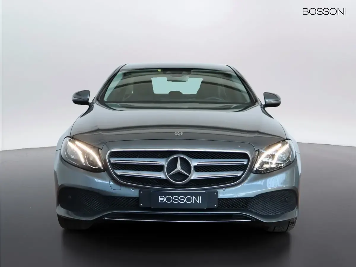 Occasion Mercedes E220 Business 194 ch (142 kW) 2017 Gris Berline