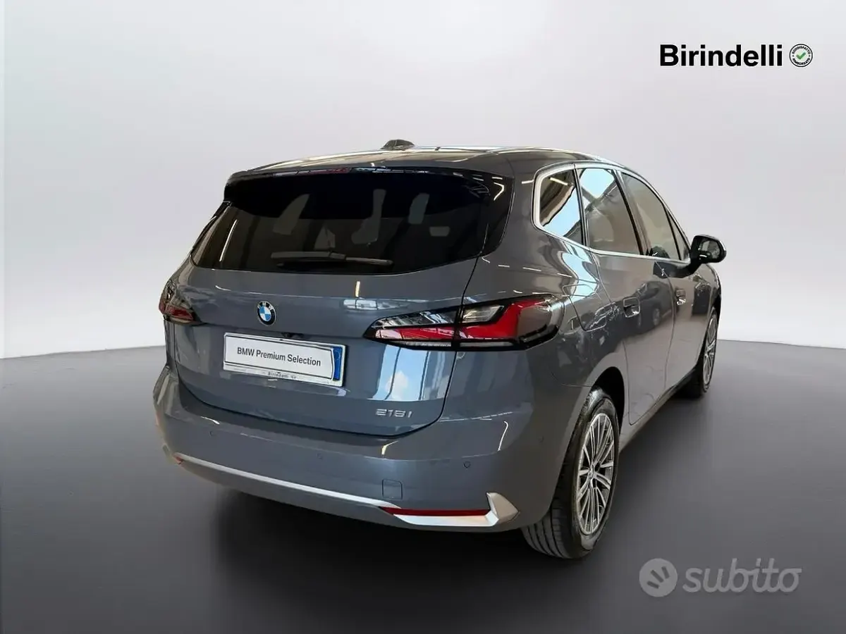 Usata BMW 218 Active Tourer Luxury Line 136 CV (100 kW) 2023 Storm bay metallic Monovolume