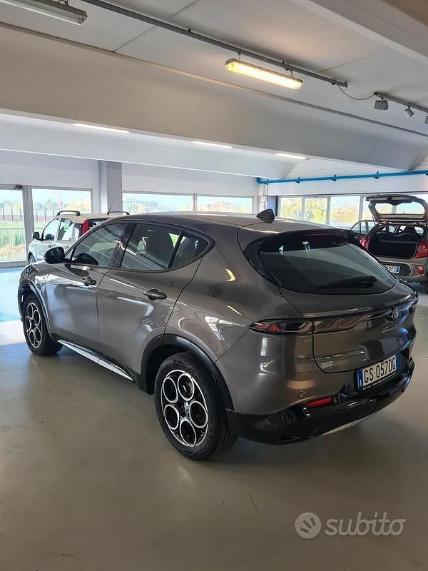 Usata Alfa Romeo Tonale Ti 131 CV (96 kW) 2024 Grigio SUV