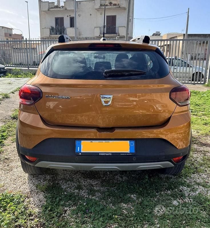 Usata Dacia Sandero Stepway 100 CV (73 kW) 2021 Grigio SUV