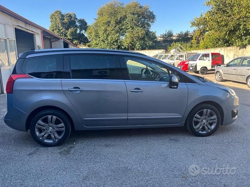 Usata Peugeot 5008 Allure 150 CV (110 kW) 2016 Grigio Monovolume