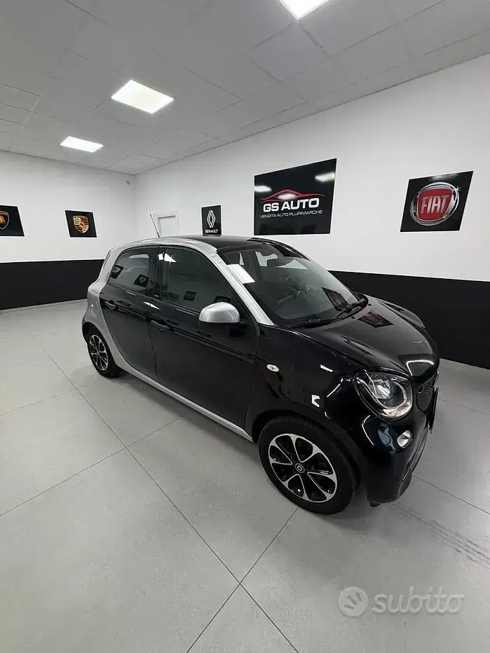 Usata Smart ForFour Passion 71 CV (52 kW) 2016 Nero Utilitaria