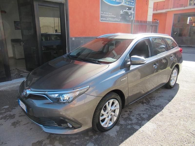 Usata Toyota Auris Touring Sports Lounge 99 CV (72 kW) 2019 Grigio Station wagon