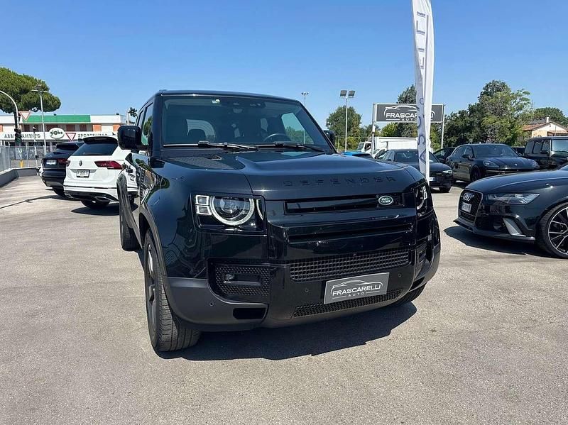 Nero metallizzato Usata 2023 Land Rover Defender HSE Dynamic SUV | 69.900 € (Molto cara) - Immagine 1/4