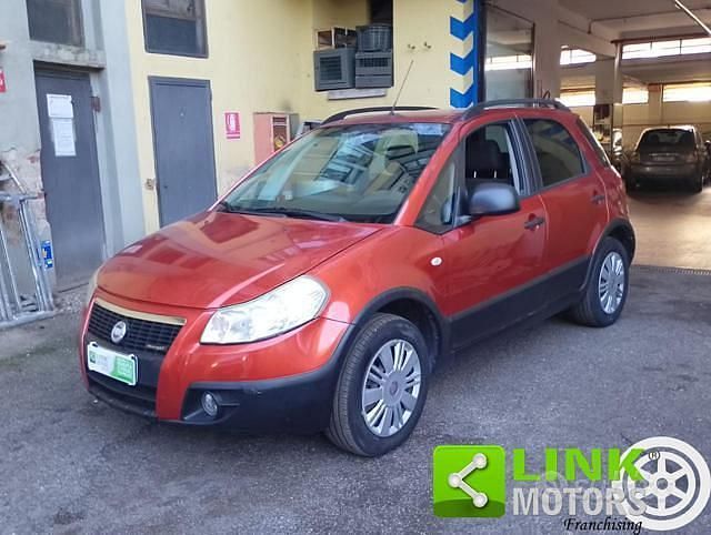 Bordeaux(met.) Usata 2009 Fiat Sedici Dynamic SUV | 4500 € (Buon prezzo) - Immagine 1/4