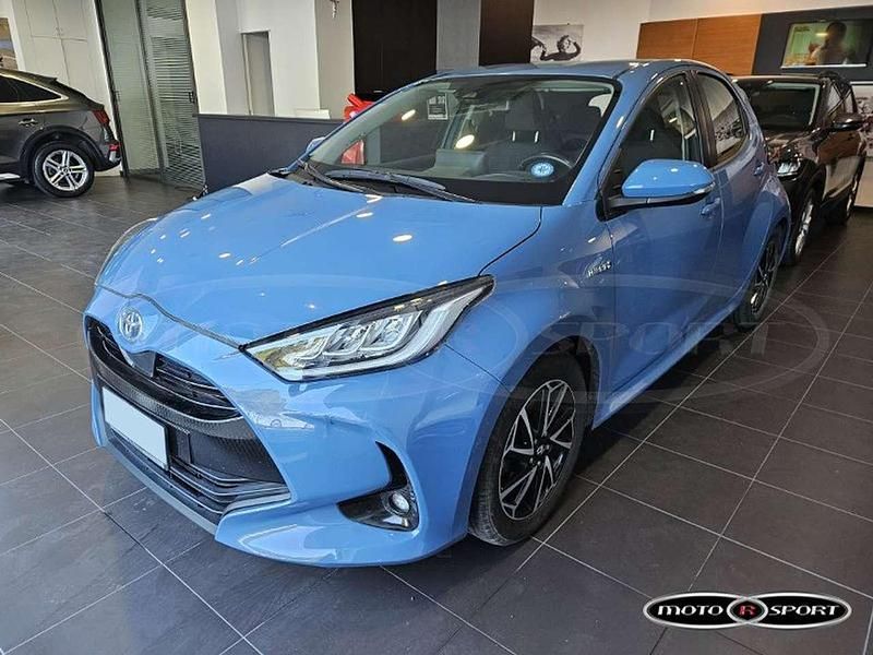 Blu/azzurro Usata 2020 Toyota Yaris Hybrid Trend Tre volumi | 15.400 € (Buon prezzo) - Immagine 1/4