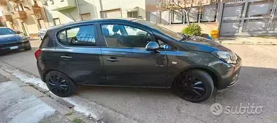 Usata Opel Corsa 90 CV (66 kW) 2017 Nero Utilitaria