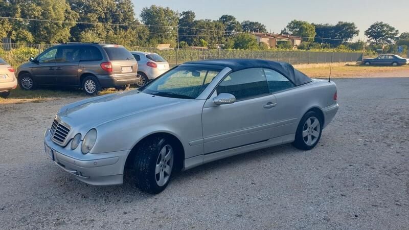 Usado Mercedes CLK230 Avantgarde 193 CV (141 kW) 2000 Plateado Descapotable
