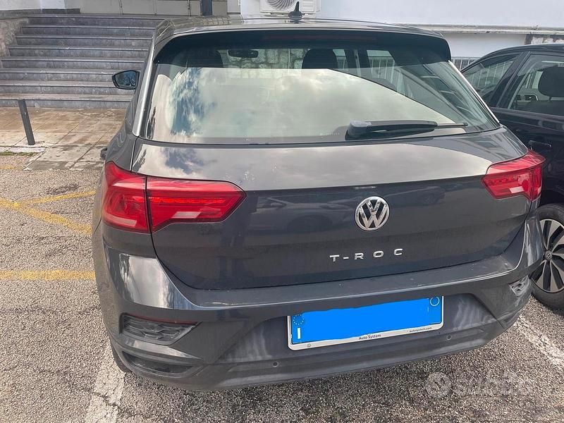 Usata VW T-Roc Business 115 CV (84 kW) 2020 Grigio SUV