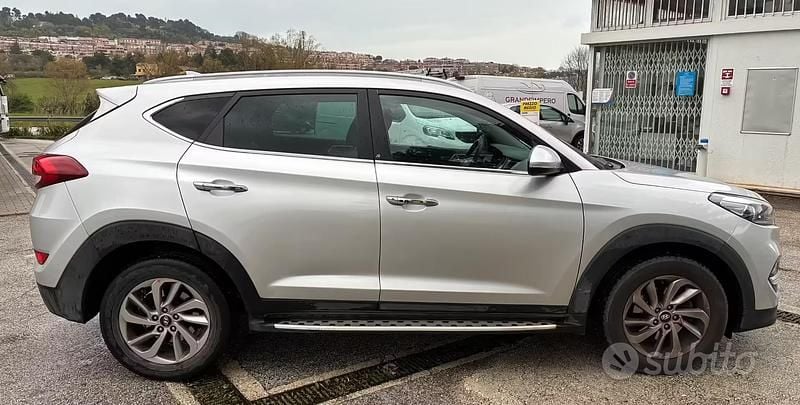 Usata Hyundai Tucson Xpossible 116 CV (85 kW) 2015 Grigio SUV