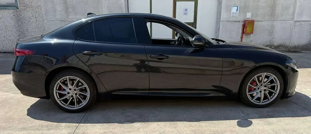 Usata Alfa Romeo Giulia Veloce 211 CV (155 kW) 2017 Nero Berlina