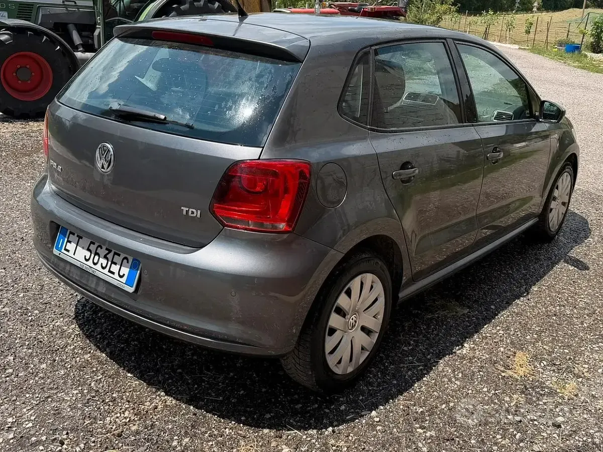 Usata VW Polo 75 CV (55 kW) 2013 Grigio Utilitaria