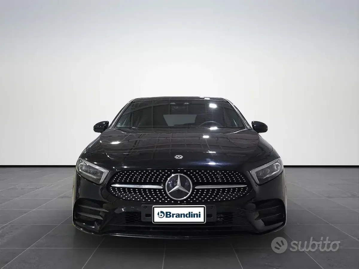 Usata Mercedes A180 Premium 116 CV (85 kW) 2020 Nero Berlina