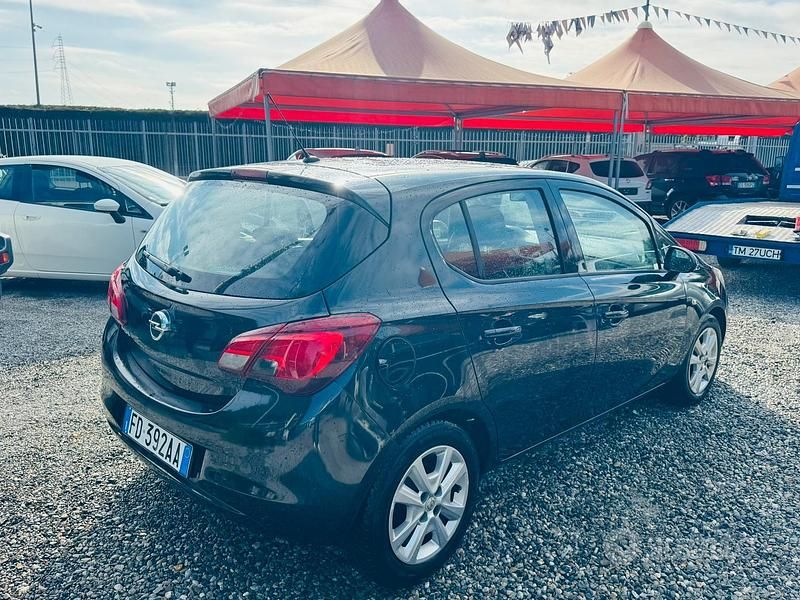 Usata Opel Corsa 100 CV (73 kW) 2017 Nero Berlina