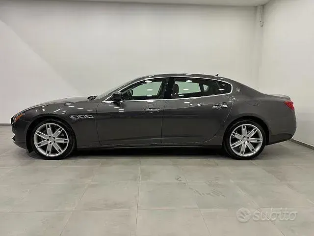 Usata Maserati Quattroporte 530 CV (389 kW) 2015 Antracite Berlina
