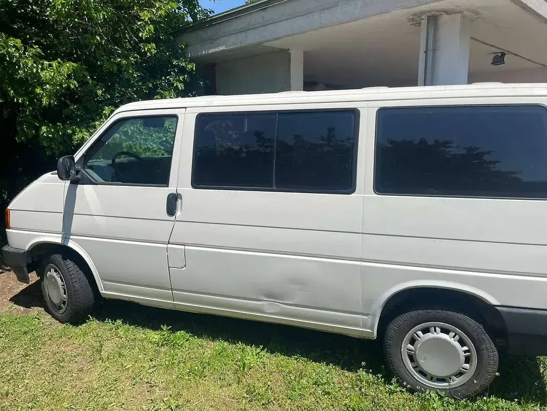 Usata VW Multivan 68 CV (50 kW) 1995 Bianco Monovolume