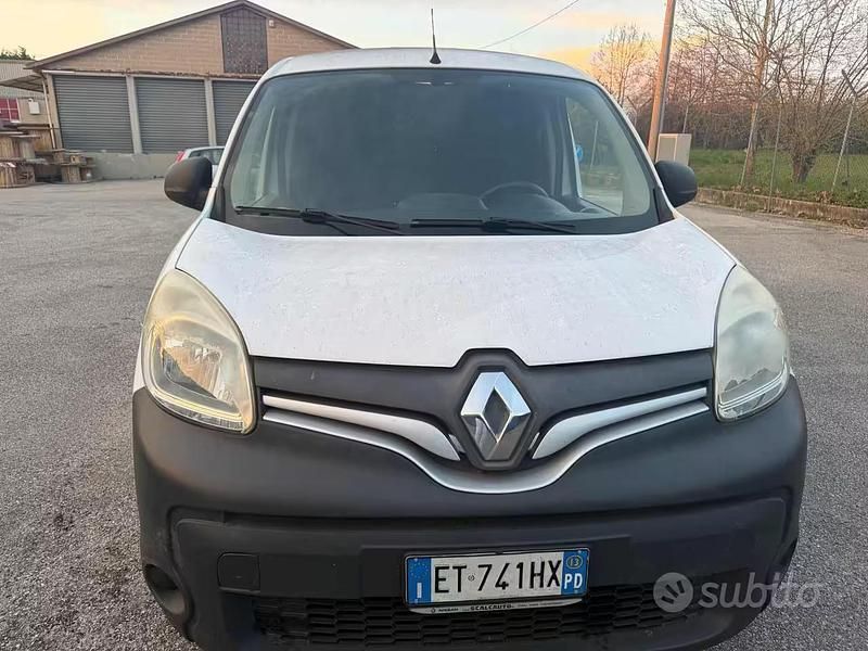 Usata Renault Kangoo 90 CV (66 kW) 2013 Bianco Monovolume