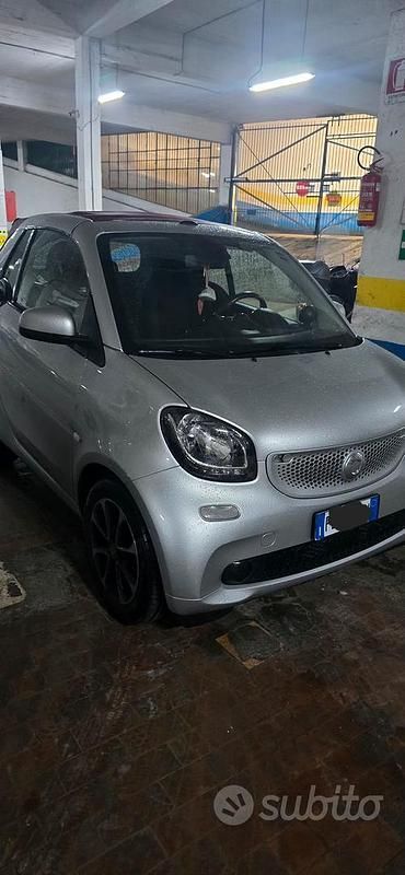 Grigio Usata 2017 Smart ForTwo Cabrio Cabrio | 18.000 € - Immagine 1/4