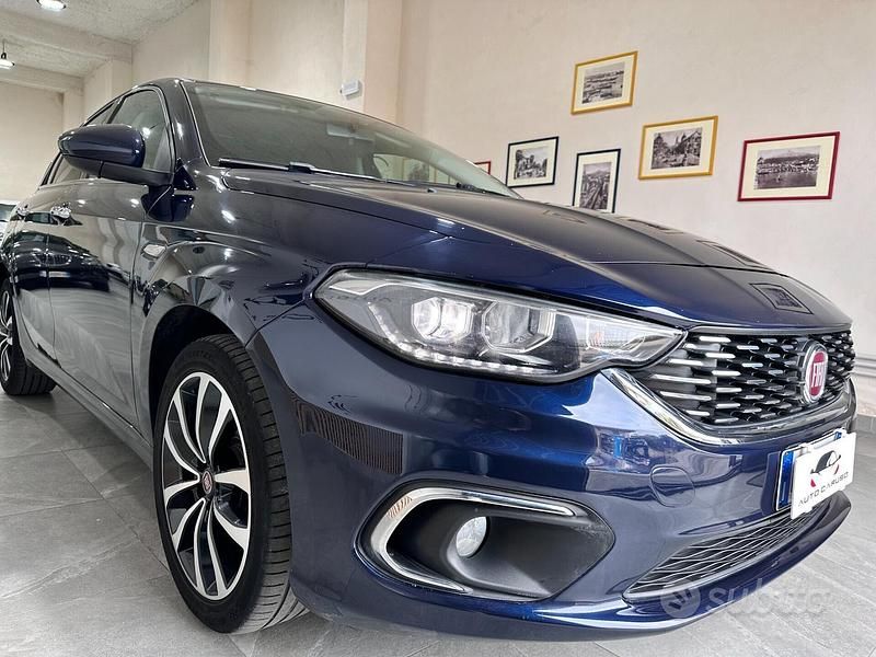 Usata Fiat Tipo Lounge 120 CV (88 kW) 2017 Blu Berlina