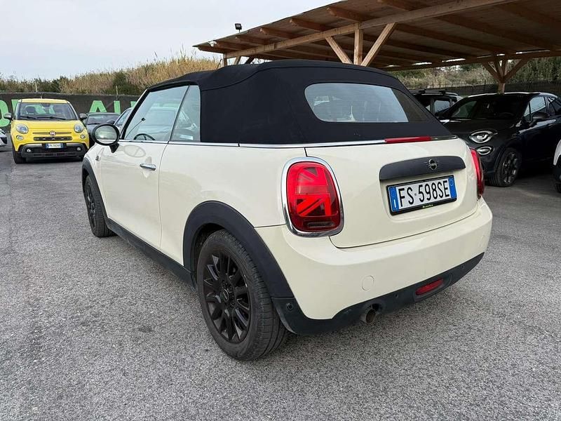 Usata Mini One Cabriolet 102 CV (75 kW) 2018 Bianco Cabrio