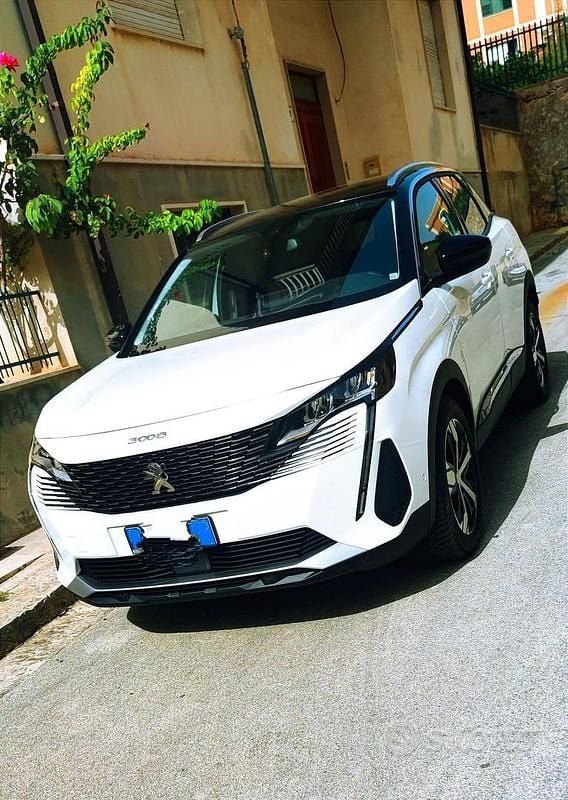 Usata Peugeot 3008 Allure 131 CV (96 kW) 2021 Bianco SUV
