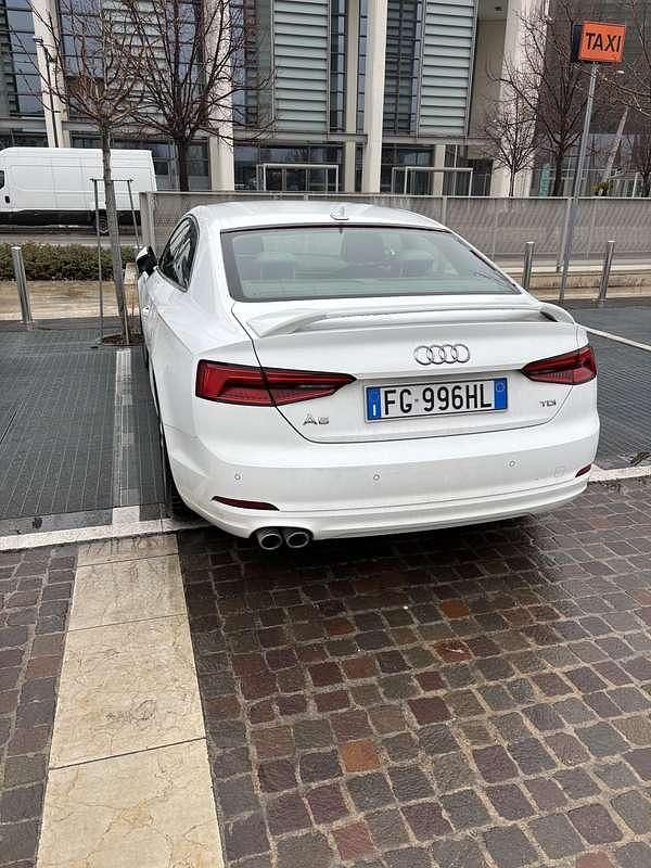Usata Audi A5 Design 190 CV (139 kW) 2016 Coupé