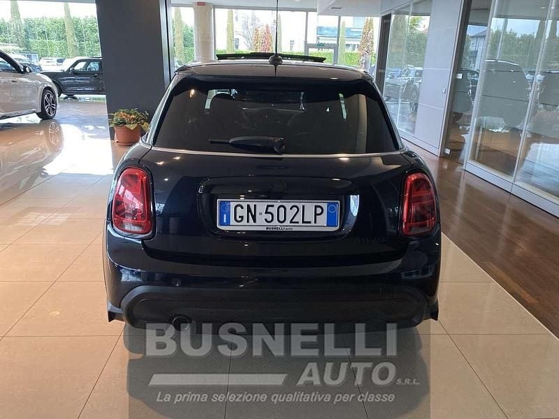 Usata Mini Cooper Premium Plus 136 CV (100 kW) 2023 Enigmatic black Utilitaria