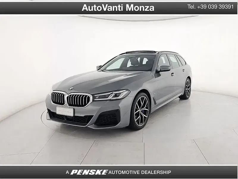 Usata BMW 540 M Sport 333 CV (244 kW) 2022 Grigio Station wagon