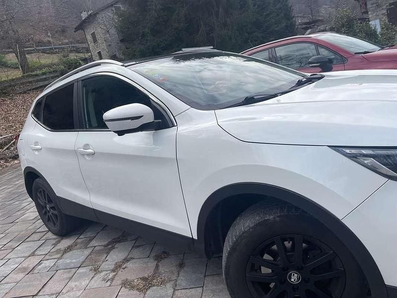 Usata Nissan Qashqai N-Connecta 110 CV (80 kW) 2019 Bianco SUV