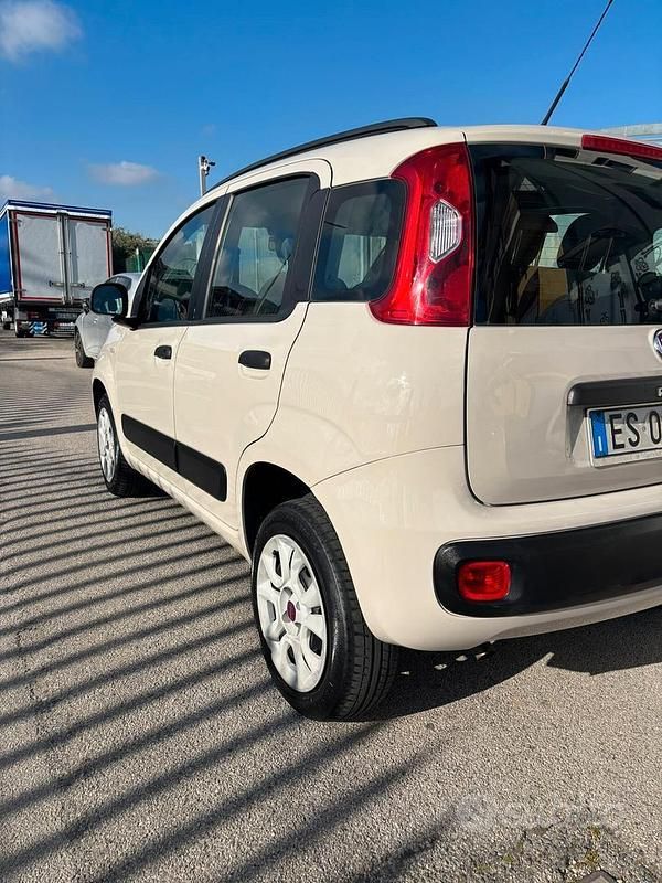 Usata Fiat Panda Lounge 84 CV (61 kW) 2013 Beige Utilitaria