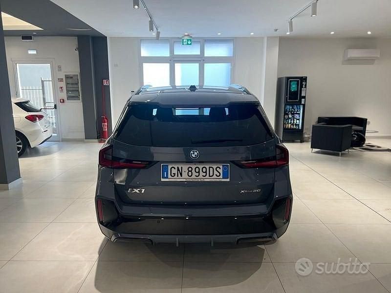 Usata BMW iX1 M Sport 230 kW (313 CV) 2023 Grigio SUV