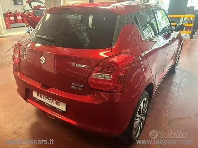 Usata Suzuki Swift 90 CV (66 kW) 2018 Rosso Utilitaria