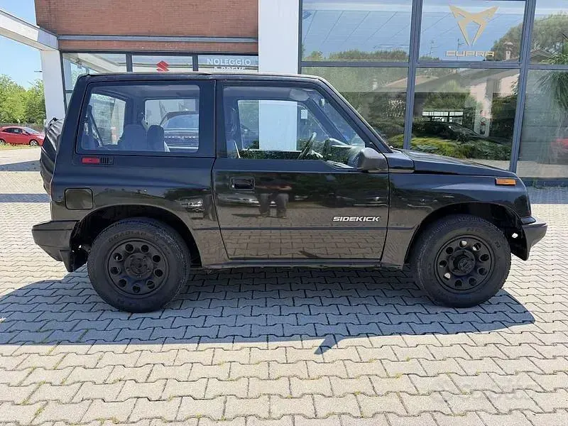 Usata Suzuki Vitara 82 CV (60 kW) 1992 Nero SUV