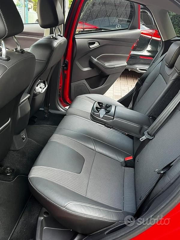 Usata Ford Focus Titanium 116 CV (85 kW) 2012 Rosso Berlina