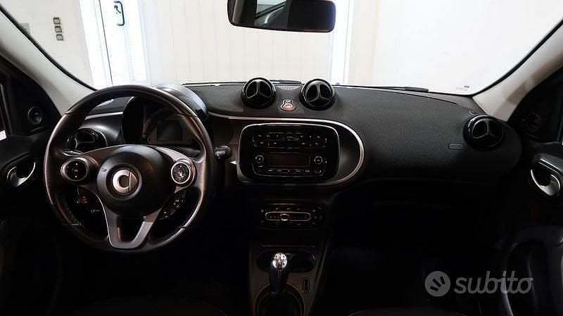 Usata Smart ForFour Passion 71 CV (52 kW) 2018 Grigio Utilitaria