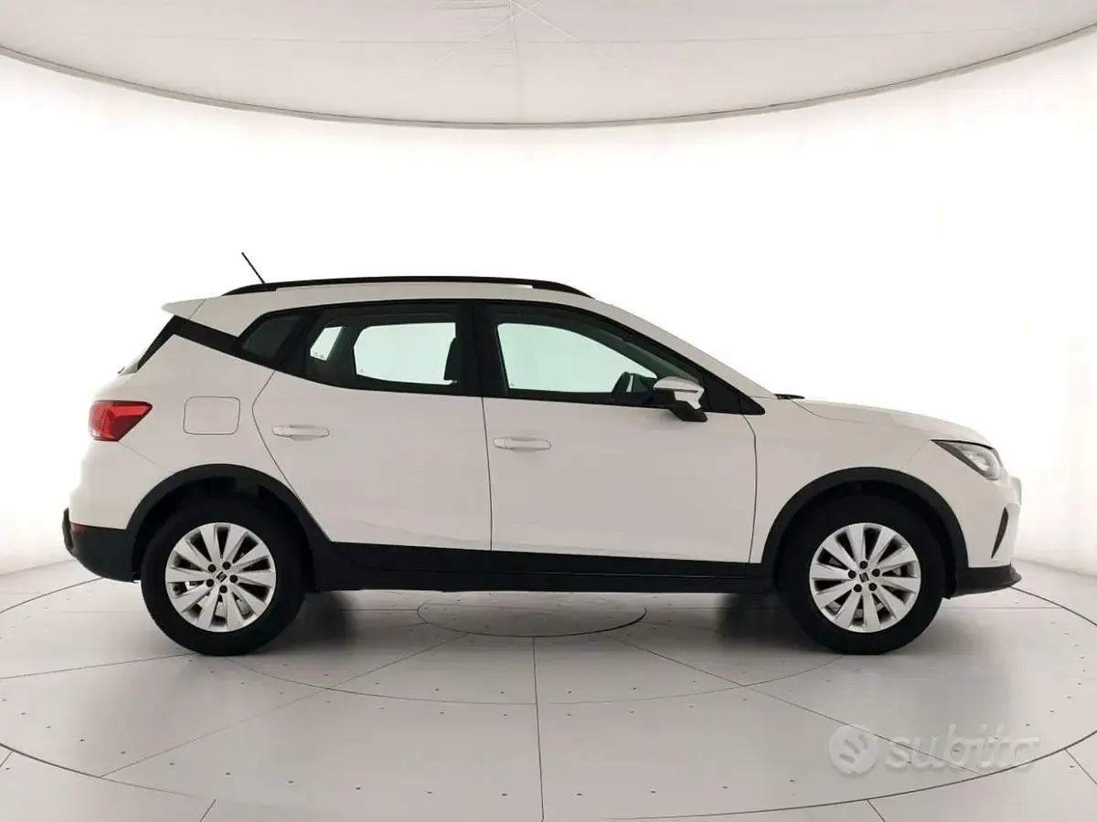 Usata Seat Arona Style 110 CV (80 kW) 2023 Bianco SUV