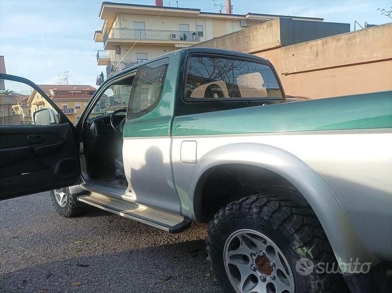 Usata Mitsubishi L200 2000 Verde Pick-up