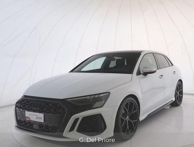 Usata Audi RS3 Sportback Ambiente 400 CV (294 kW) 2024 Bianco ghiaccio metallizzato Utilitaria